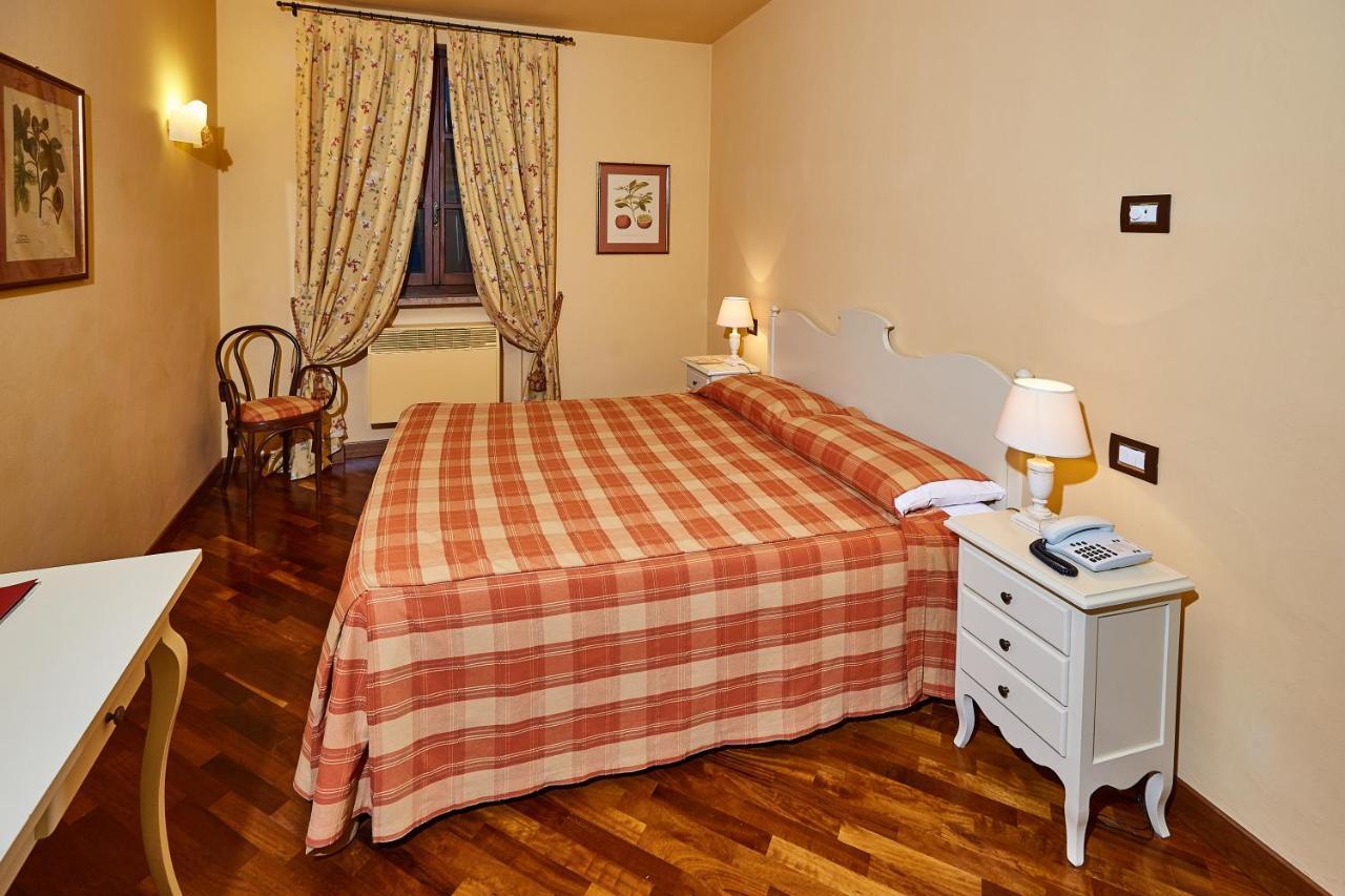 Albergo Trattoria Il Leone Pomponesco Esterno foto