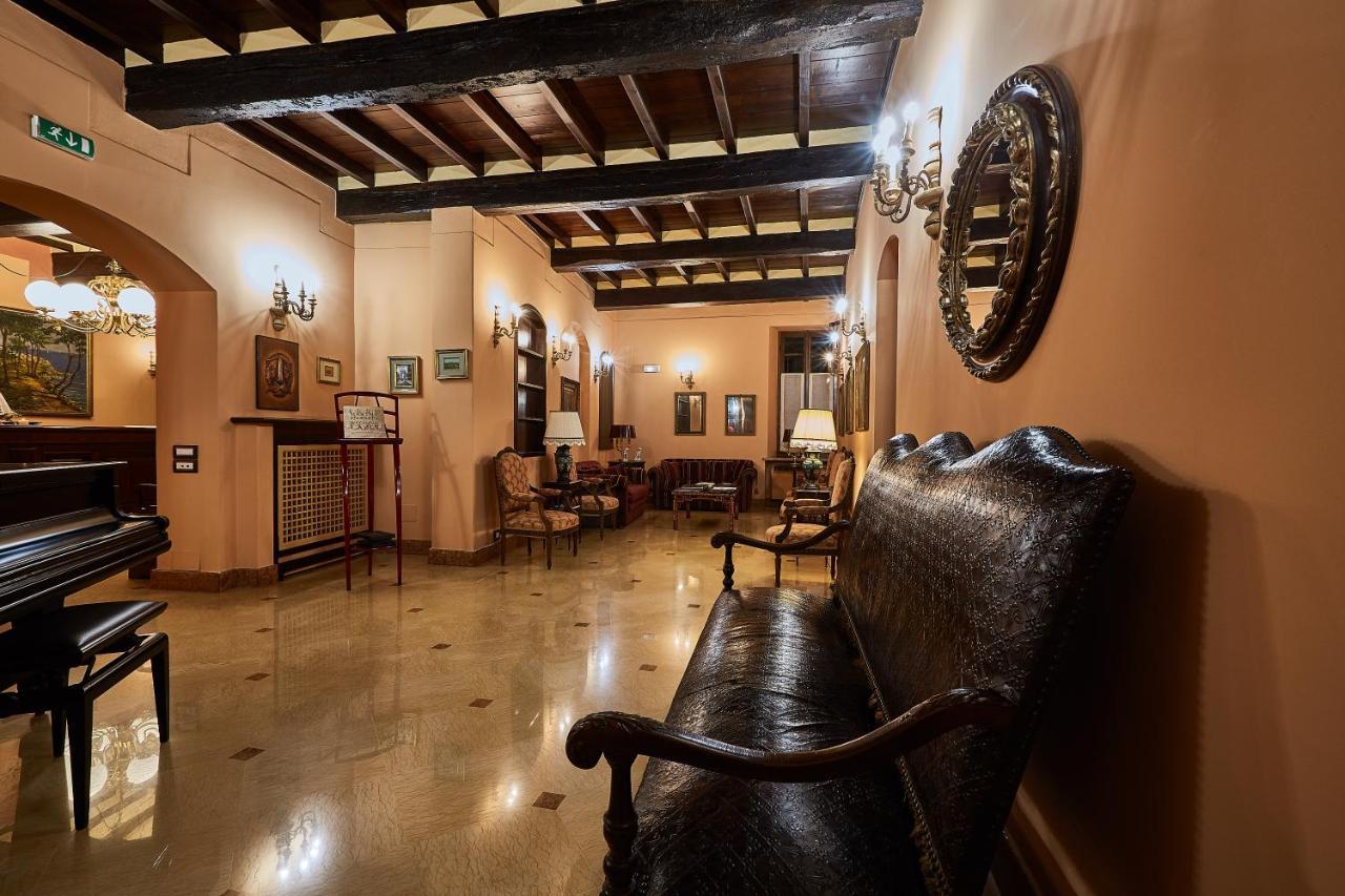 Albergo Trattoria Il Leone Pomponesco Esterno foto