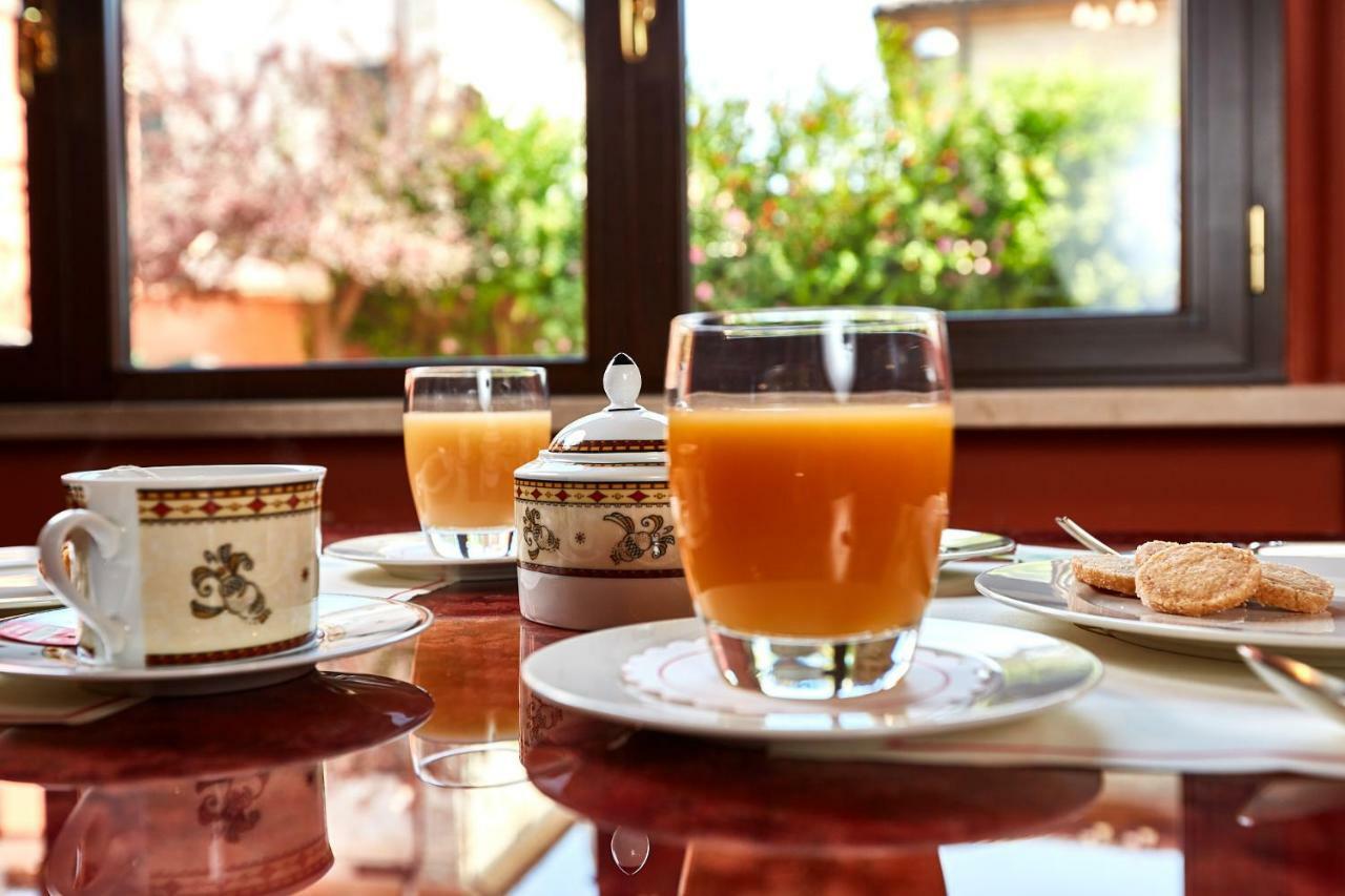 Albergo Trattoria Il Leone Pomponesco Esterno foto