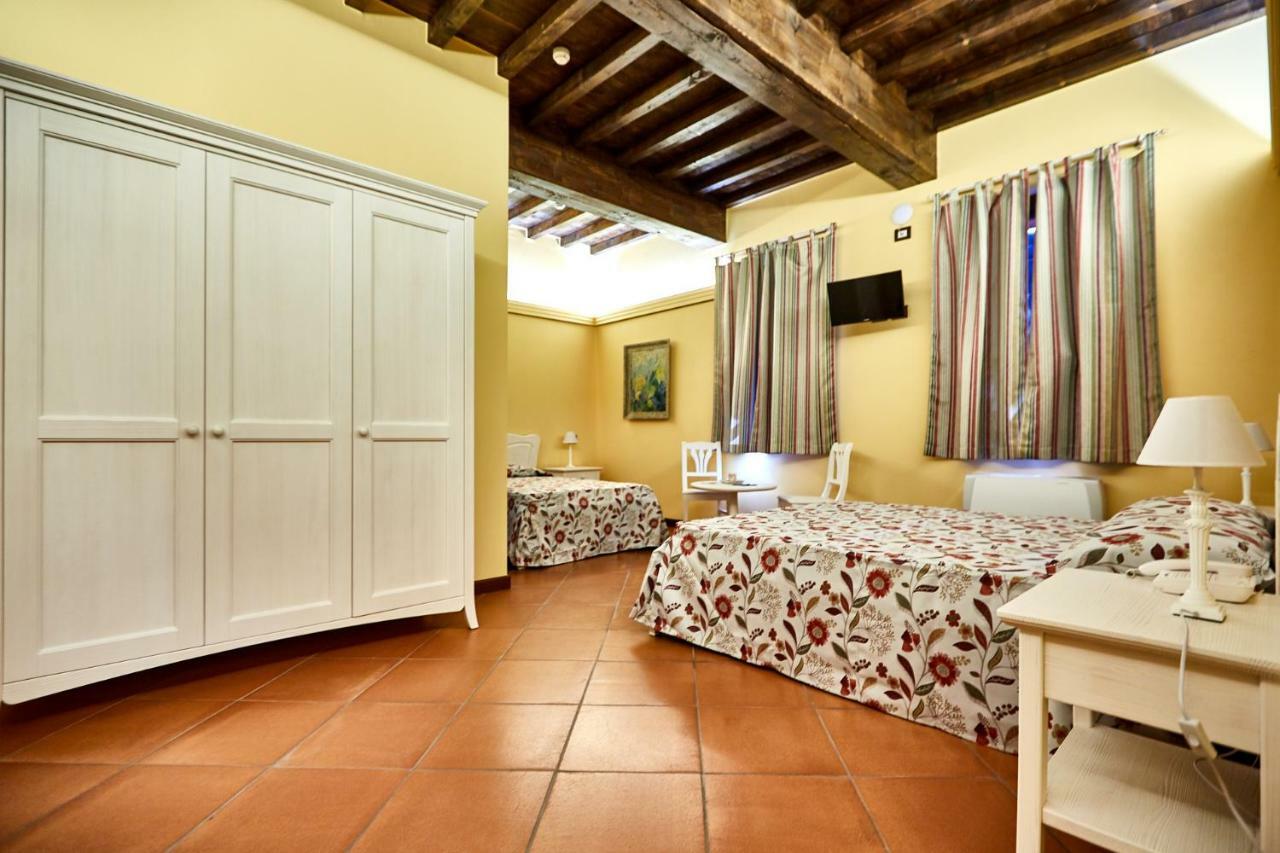 Albergo Trattoria Il Leone Pomponesco Esterno foto